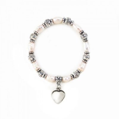 Home Locomotion 12011025 - Pearl Stretch Bracelet With Heart Charm