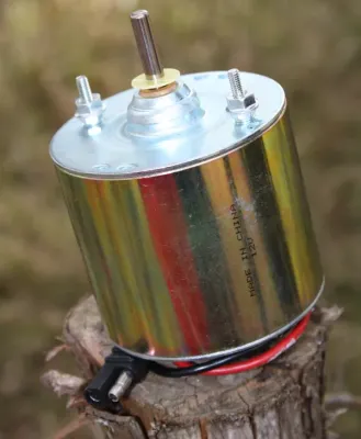 BOSS BB-51 - Motor - Large 12V - 14 Shaft