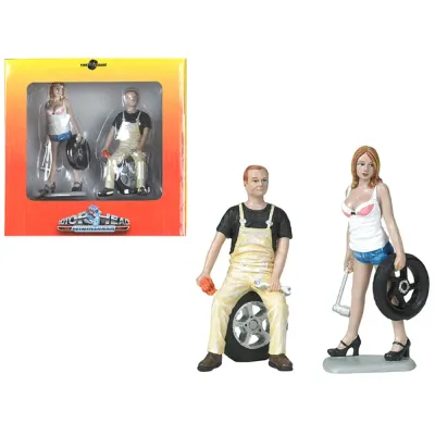 Motorhead Miniatures MH770 - Meg and Derek Tire Brigade 2-Pack