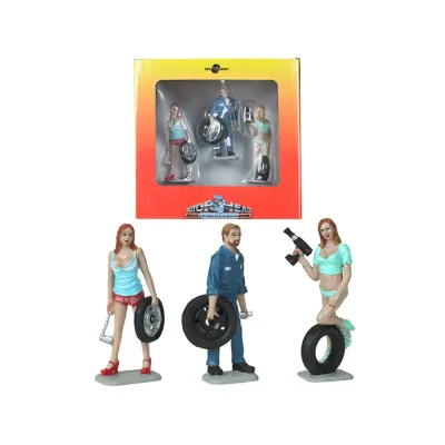 Motorhead Miniatures MH775 - Michelle, Meg & Gary Tire Brigade Figurine Set - 1:24 Scale