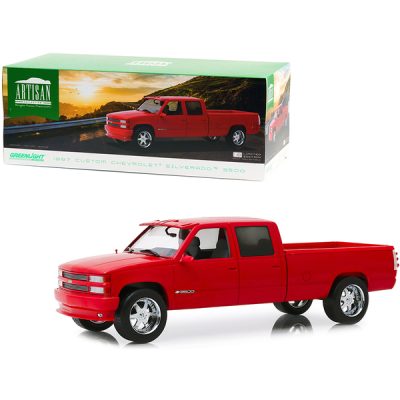 Greenlight 19073 - 1997 Chevrolet Silverado 3500 Custom Pickup Truck Victory Re