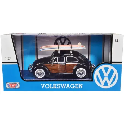 Motormax 79591 - 1966 Volkswagen Beetle Black with Wood Panels and Two Surfbo