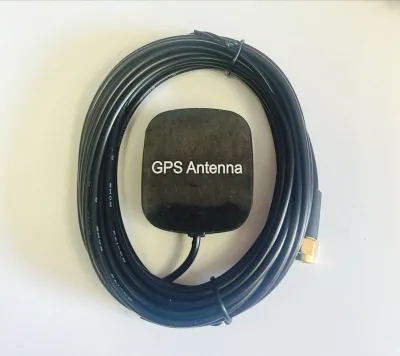 PERLE 08000130 - High-Performance GNSS Antenna with SMACA Connector