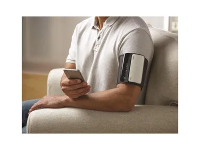 OMRON BP7000 - Evolv Advanced Accuracy BTLE Blood Pressure Monitor