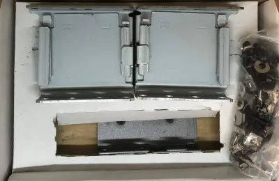 Eaton 103007018GA-5591 - Mounting Rail Kit for UPS