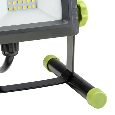POWERSMITH_ PWLS020H - 2000 LM LED WORK LIGHT