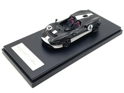 Lcd Models LCD64022CBU - McLaren Elva Convertible 4 Carbon Black with White and Red S
