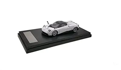 Lcd Models LCD64015WH - Pagani Huayra Roadster White Metallic with Black Top 164 Die