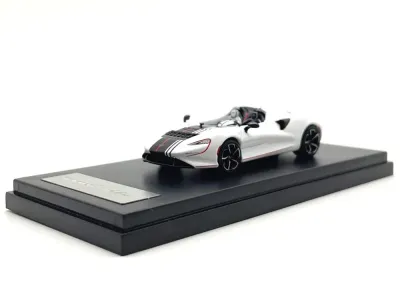Lcd Models LCD64022BW - McLaren Elva Convertible White with Carbon and Red Stripes 1