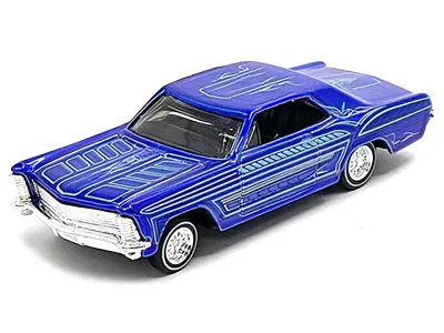 Maisto 15494-23D - 1965 Buick Riviera Candy Blue with Graphics Lowriders Maisto