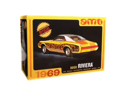 AMT AMT1486 - Skill 2 Model Kit 1969 Buick Riviera 125 Scale Model by AMT