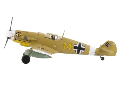 Hobby Master HA8766 - Messerschmitt Bf 109F-4 Fighter Aircraft Marseille Yellow 14