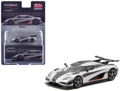 Tarmac Works T64G-TL054-SL - Koenigsegg One:1 Silver Metallic with Black Stripes Global64