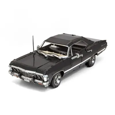 Metal Earth ME1048 - Model Kit 1967 Chevrolet Impala Black (Moderate Difficulty) 