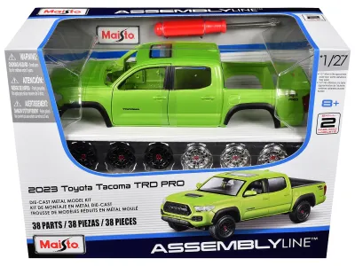 Maisto 39539GRN - Skill 2 Model Kit 2023 Toyota Tacoma TRD PRO Pickup Truck Li