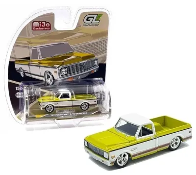 Greenlight GL-1352002 - 1972 Chevrolet C-10 Short Bed Pickup Truck Mustard Yellow an